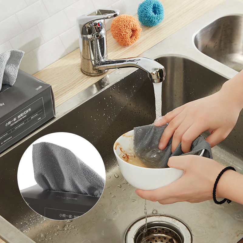 Pull-out absorbent microfibre cloths Pull-out absorbent microfibre cloths